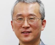 "韓 사이언스파워 日에 10분의 1"