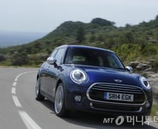 [시승기]"재미에 실용성을 더했다", 미니 5도어