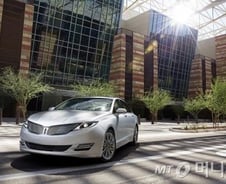 [시승기] 우주에서 왔니? 링컨 MKZ 하이브리드