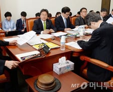 [단독]김영란법, 적용대상서 사학 재단 이사진 빠졌다