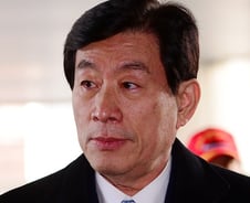 원세훈 선거법 위반 인정, 검찰 내부 논란 예상