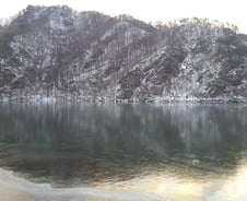 서두르면 맨 뒤, 느긋하면 맨 앞