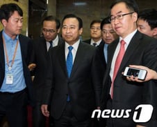 이완구 총리…'친박 트로이카' 내각 접수 완료 