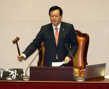 새누리, 이탈방지 총력 기울였지만…최소 9표 이탈