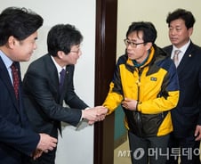 [현장+]유승민 "세월호 인양, 돈 문제 거론않겠다"