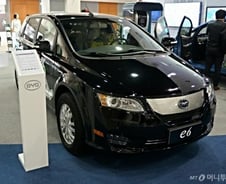 "올해 말 한국 진출" 제주 상륙한 중국 전기車 들여다보니