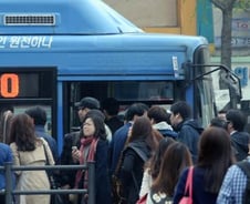 [단독] 서울 시내버스 5월부터 '공짜 와이파이' 터진다