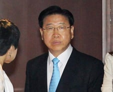 'MB맨' 정준양 비자금 겨냥한 檢…'정권 갈등' 번질까 