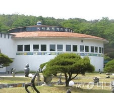 [공직자 재산공개]의원님 '특이재산', 기린·사자·구급차…