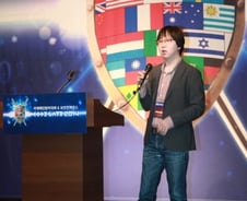 "내 예상 벗어난 해킹 방식 보여준 참가자 보는 재미 있어"