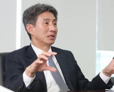 VC에서 PEF까지, 카멜레온 투자전문가 도용환