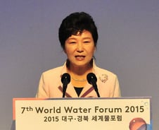 '성역없는 수사' 촉구…朴대통령·김무성 정면돌파 급선회 왜?