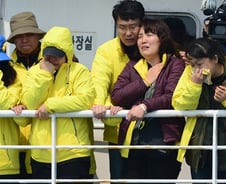 무엇을 그리 잘못했기에…바다에 간 가족들 "미안하다"