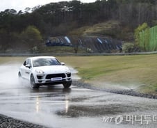 [르포]한국타이어 '빗길 뚫은' 기술력, 포르쉐 넘어 세계로