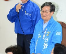 [현장+]'틀니' 강조한 문재인의 쌍끌이 전략