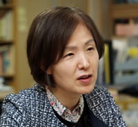 "아프면 약만 찾는 아이들 보면서 심각성 깨닫죠"