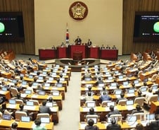 공무원연금개혁 본회의 통과…6년만의 개혁