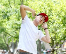 '말춤' '시건방춤'이어 '껄렁춤'만든 이 사람, 가수 데뷔