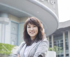 '국립극장 예술감독' 아버지 이어 40년만에 단 딸의 명찰