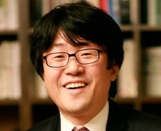 "자랑스런 발명품 '게임'의 언어, 비속어로 남아선 안 되죠"