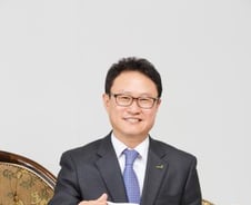 SK하이닉스 협력업체 "행복해 잠 못 이뤄…경쟁력 키워 보답"