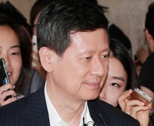 롯데 '왕자의난' 2R…승자 누군지 아무도 모른다