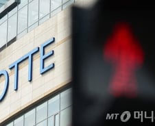 롯데 겨냥 '공정거래법'…총수 '일가' 해외지분까지 공시할까