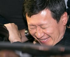 신동주 "경영진 교체 위한 주총 고려"