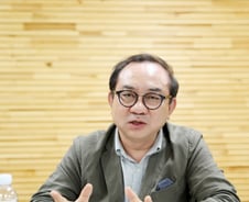 "허약한 예술시장…장기적 예술소비교육 필요"