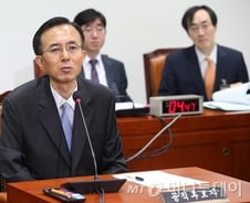 [뷰300] '재테크 달인' 판사는 유죄?