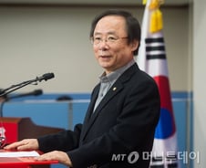 [단독]'친박' 이주영, 미국서 반기문 만난다