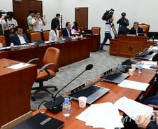 [단독] '성폭행 혐의' 심학봉 의원, 국회 윤리위 해명이…