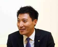 "달러 투자로 글로벌 경제불안 방어하자" 