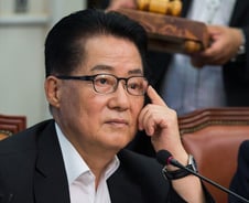 박지원 "檢, 박지만 증인 협박 의혹…국민이 납득하겠나"