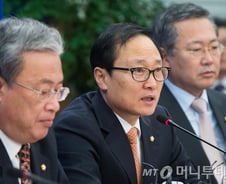 [300어록]"일반기업 같으면 10번은 문을 닫았어야 한다"