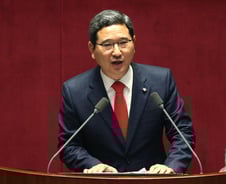 [300어록]"대한민국 국민들은 포털에 중독돼있다"