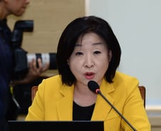 [300어록]"차관님, 저랑 외국사례 한 번 같이 공부해 볼까요?"