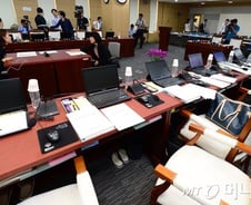 살얼음판 환노위…노동개혁 입법추진 발표로 한때 '파행'