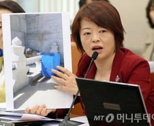 퇴직공무원, 규정 어기고 재취업해도 과태료는 100만원 미만