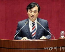 "국방부 내부문건 새나가…軍, 유출경로 파악 못해"