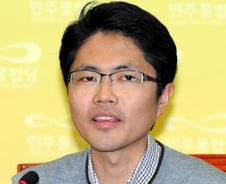 병무청 "성전환자들에 軍면제 원하면 '고환적출' 해야"