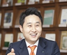 사모펀드·장외주식..부자 몰리는 재테크는 