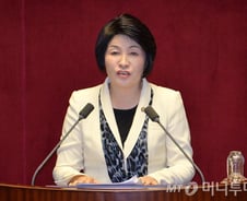 '질병' 4급판정 사회복무요원 60여명, 주말엔 '축구선수'