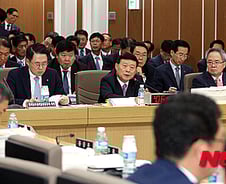 "농식품부가 말을 안들어준다"vs"농담으로 답하지 말라"