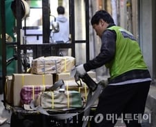 600만 장그래의 미래는…'쪼개기 계약' 없앤다지만, 2년 더?