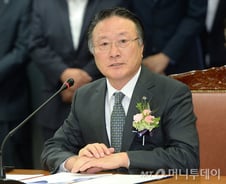 1조원 넘는 공적자금 상환 안했는데…억대연봉자만 늘린 수협