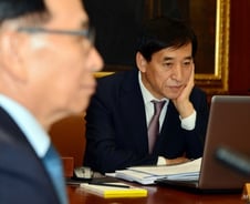 한은 “금리 0.25%p 낮추면 GDP 0.05% 증가”