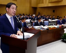 "서울역고가 교통심의 보류에 정치적 뜻? 사과하라"