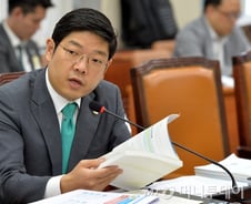 [300어록]"네이버·다음카카오, 문어발 아냐…지네발 확장"