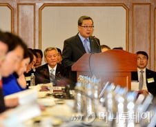 LH, 성희롱 간부에 '해고' 대신 '규정에 없는 정직' 처분